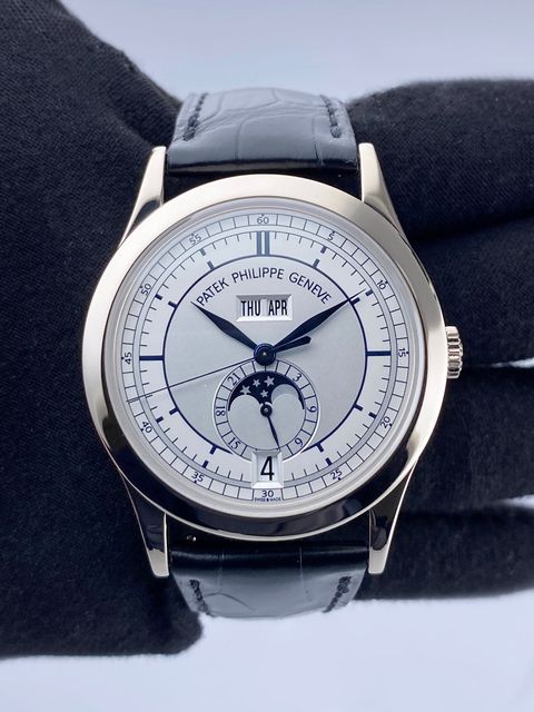 Patek Philippe Complications 5396G-001 Image 3